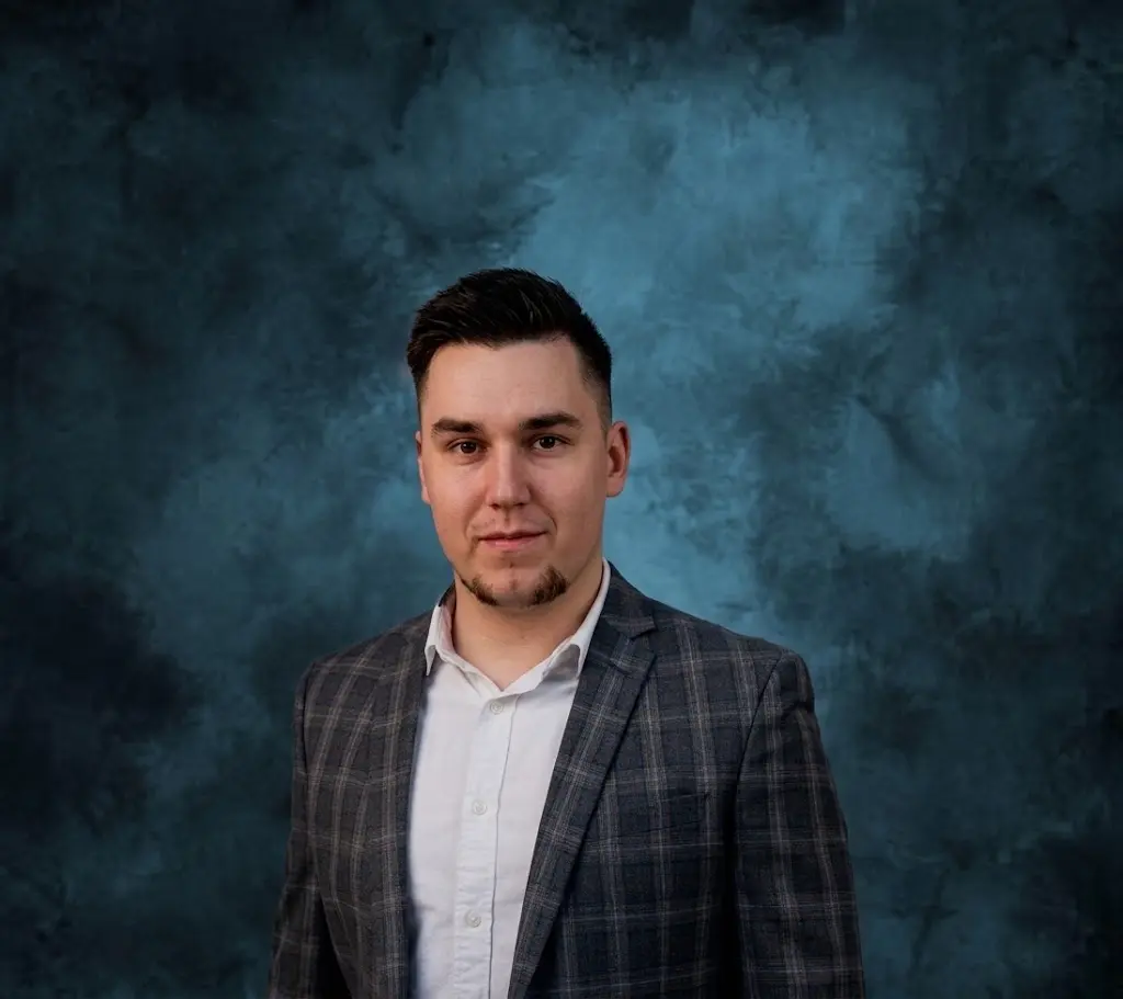 Portrait von Arjan Balaj, Geschäftsführer der WP24 GmbH